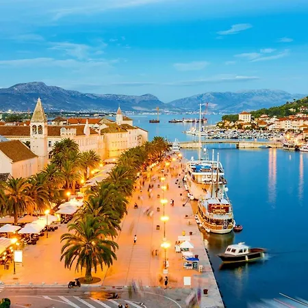 Lucia Apartment Trogir